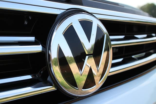 Volkswagen planning to build its own operating system 'vw.os'