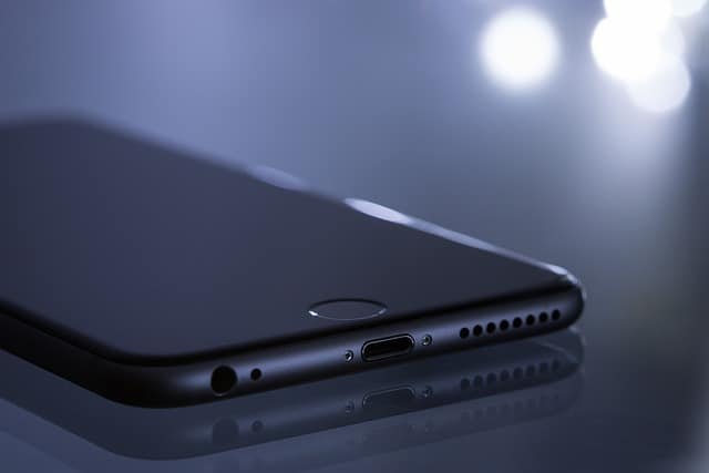 iPhone 2020 may have in-screen touch id