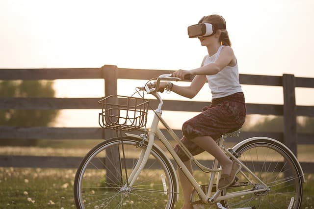 VR helmet enhances realism by stretching facial skin