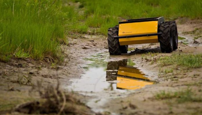 Americans taught robots to understand commands and navigate the terrain