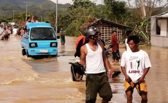 At least 50 dead in the Philippines by typhoon 'Phanfone' at Christmas