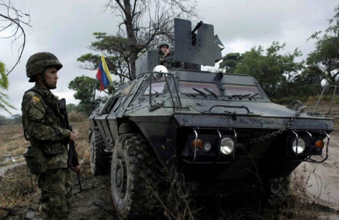 Soldiers at the border, guerrillas and insults: Will the Colombia-Venezuela cocktail explode?
