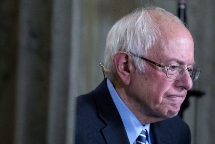 Sanders withdraws from White House race, leaves Biden free
