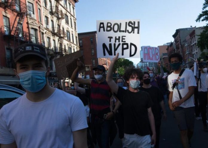 New York Police run over protesters for George Floyd's Death (Video)