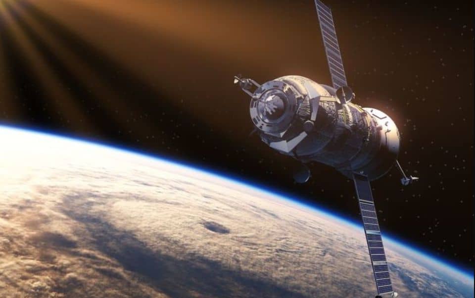The US believes that Russia has tested a new technology to destroy satellites in space