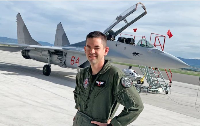 An American billionaire buys a MiG-29 Fulcrum: 