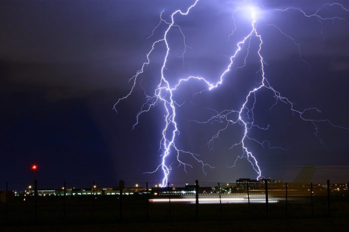 Physicists demonstrate a new approach to control the direction of lightning using a laser