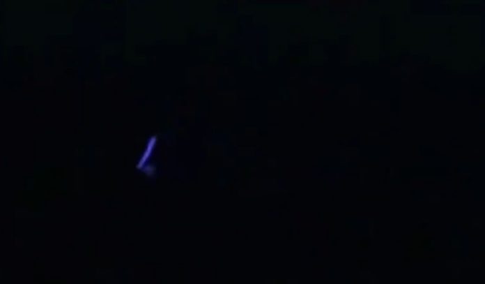 An inexplicable blue UFO spotted in Hawaii | Video