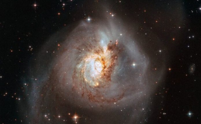 Hubble records mesmerizing images of galaxy mergers