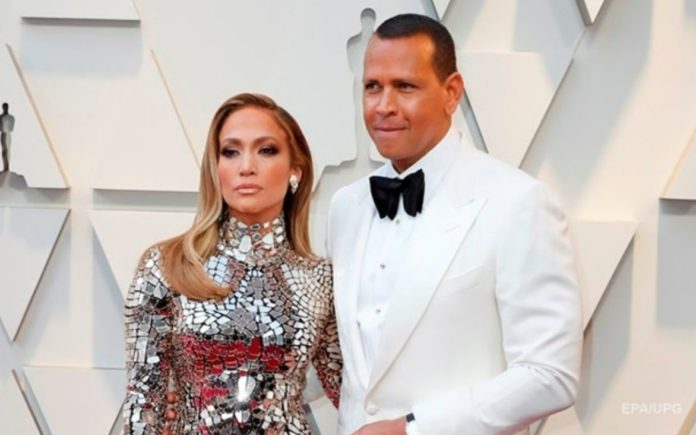 Jennifer Lopez's fiance charged with racketeering and fraud