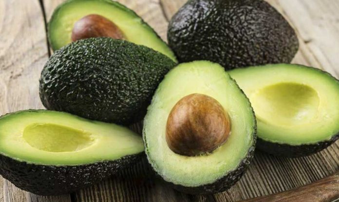 Avocado bone: its main benefits and the best way to consume it