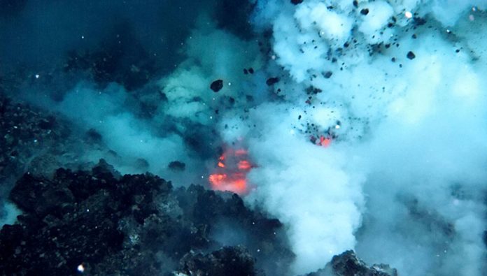 Huge underwater megaplumes of hot water caused by volcanic eruptions 'powerful enough to supply energy to entire United States for days'