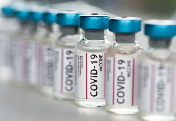 Doctor warns of an extremely rare side effect of Covid vaccine in young people