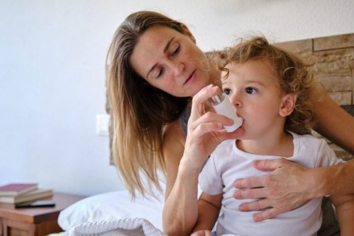 How to distinguish between Allergic rhinitis or an early sign of Asthma