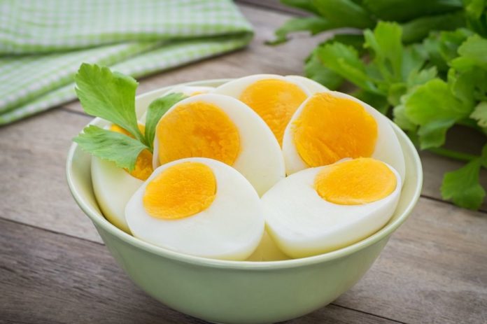 Unknown Side Effects of Eating Eggs and Who should not eat them?
