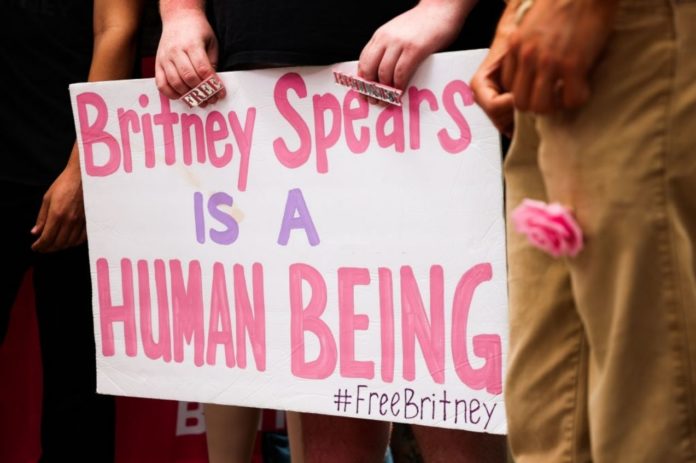 Britney Spears apologizes to fans for years of lying
