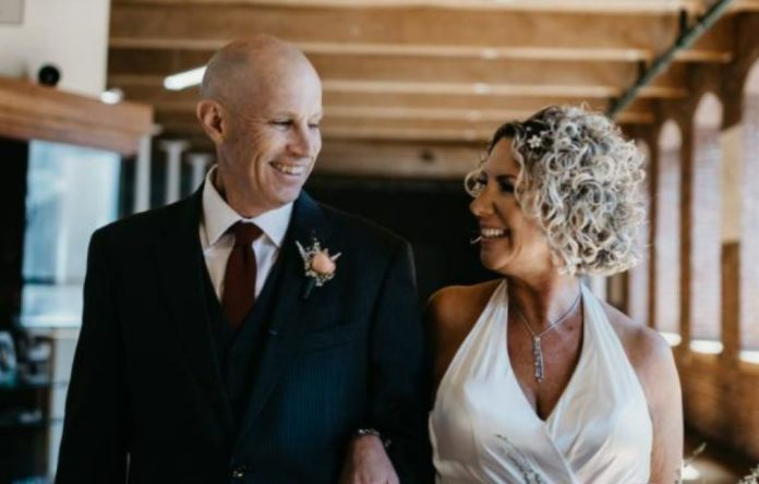 Man with Alzheimer's disease forgot that he was married and fell in love with his wife second time