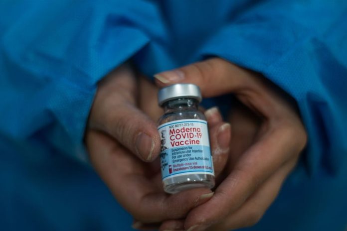 Second dose of Moderna vaccine kills two men in Japan