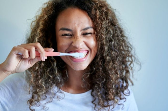 Doctor reveals one big mistake you could be making while brushing your teeth