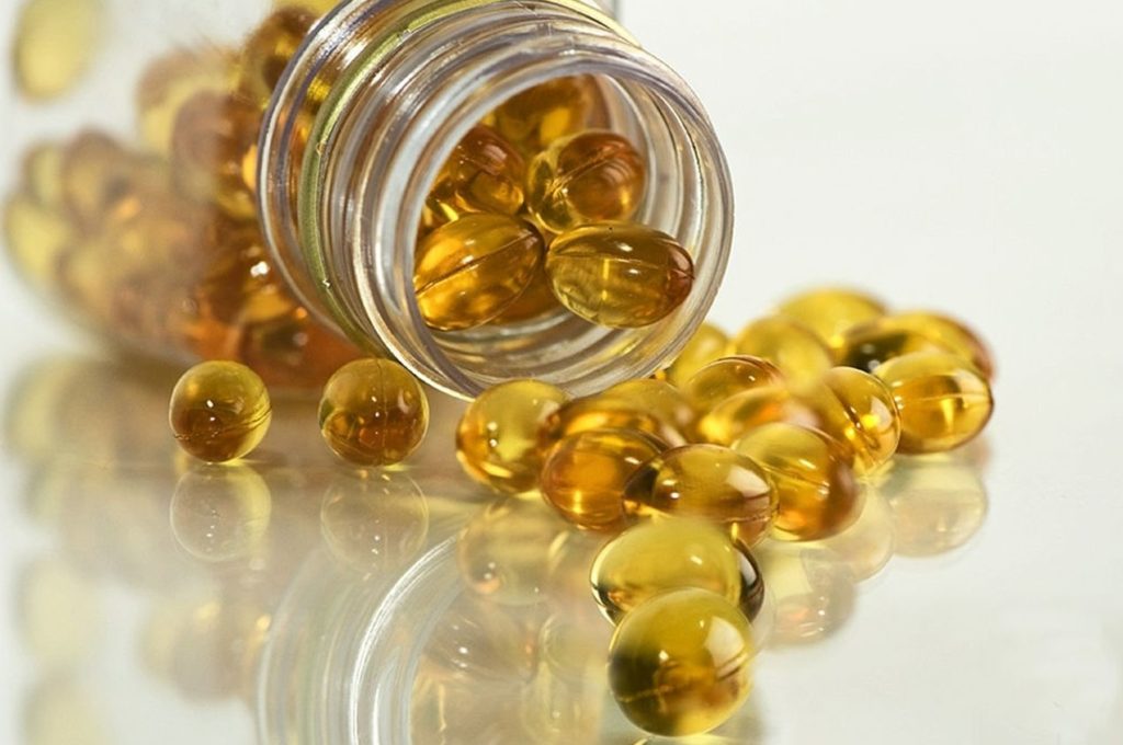 Fish Oil Capsules Can Cause Trouble With Some Blood Clotting Supplements, Expert Warns