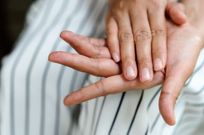 Nail problems might be early warning signs of a serious health problem