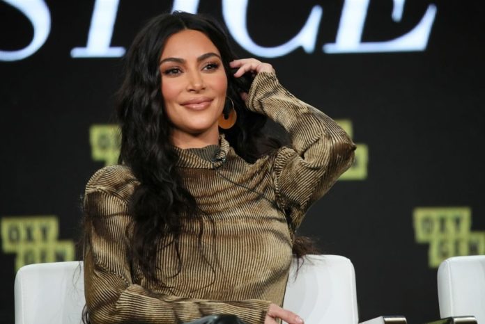 Should Kim Kardashian Host SNL After Debra Messing Drama?