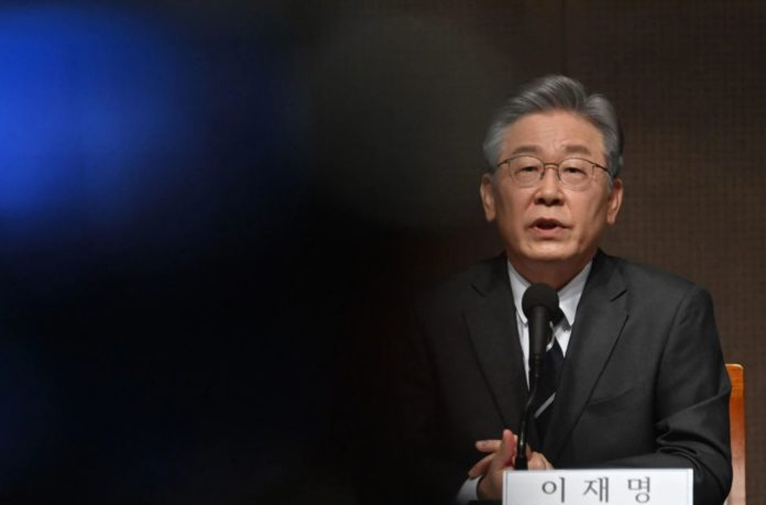 Hair Loss: South Korea presidential candidate targets 'Bald Voters'