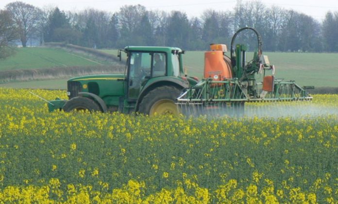 People exposed to pesticides at work have a 32% higher risk of COPD