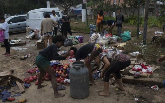 At least 94 killed in Brazil mudslide: feared more dead