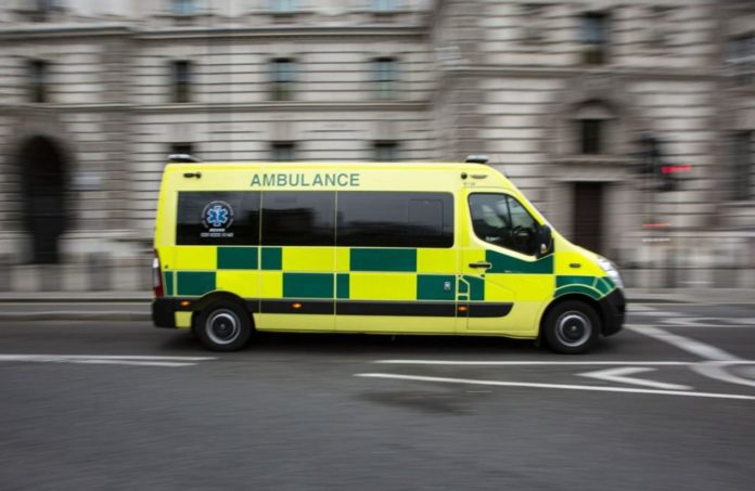 18-yr-old dies of cardia arrest during ambulance wait: 