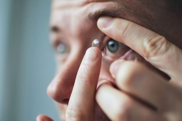 Scientists Have Developed a Contact Lens That Can Treat Glaucoma Automatically