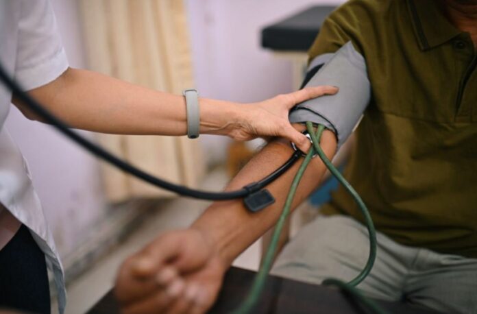 Experts Discover New Method to Lower Blood Pressure for Middle-aged Hypertensive Patients