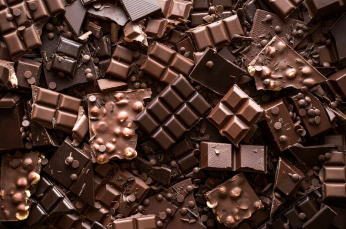 Now We Know Why You Can't Keep Your Hands Off Chocolate Bars, Sweets
