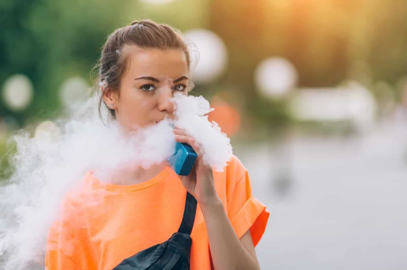 Vaping: This is What E-cigarettes Doing to Your Health in the Short Term