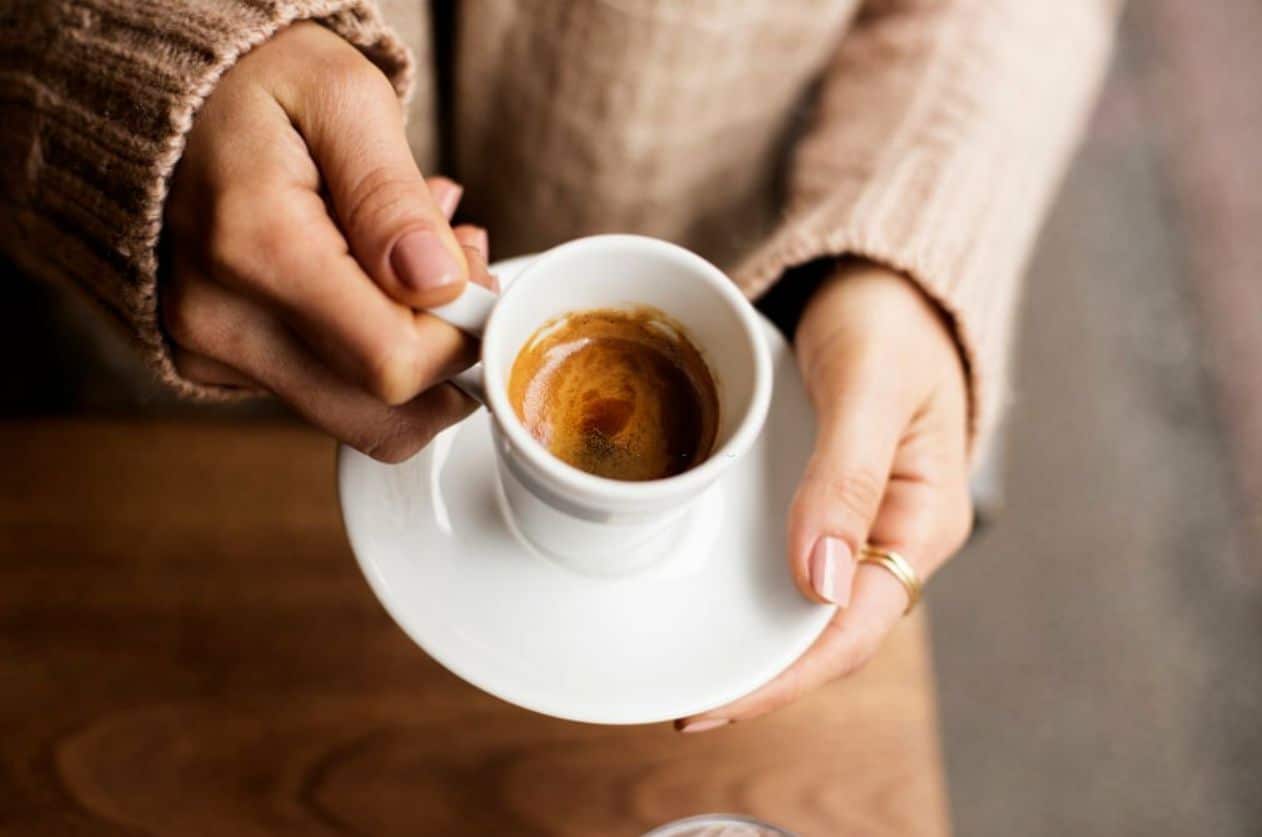 Este sencillo truco puede hacer un espresso más consistente e intenso